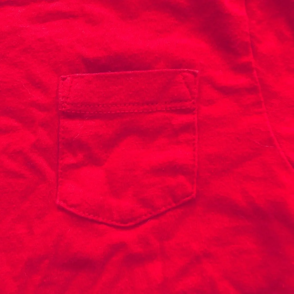 GAP classic red